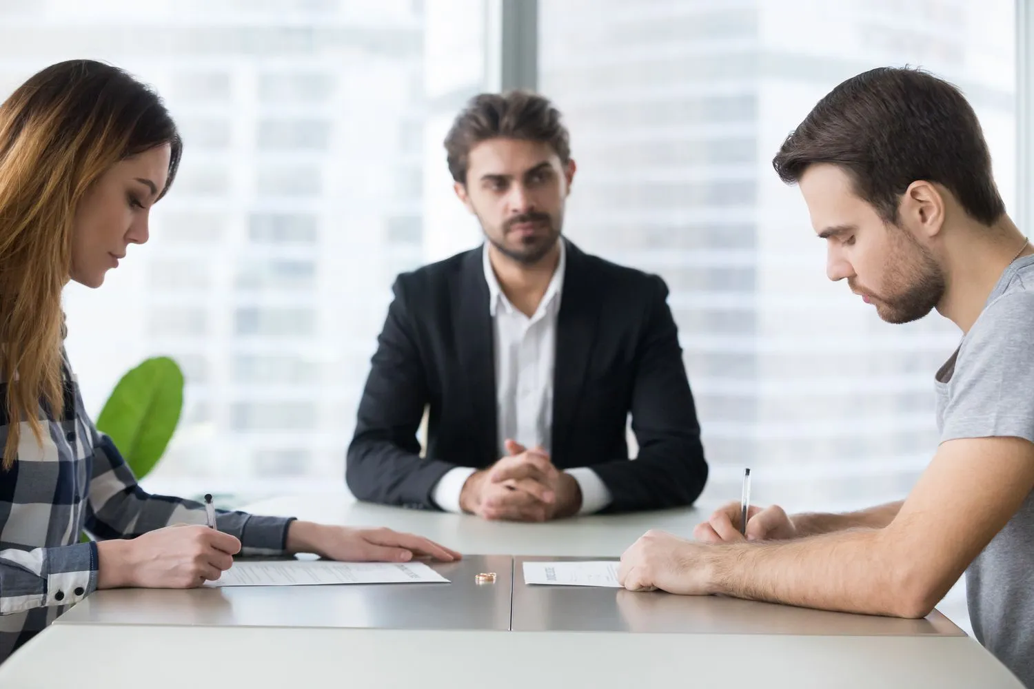How EH Mediation Guides Couples Toward Fair and Balanced Outcomes Ascot