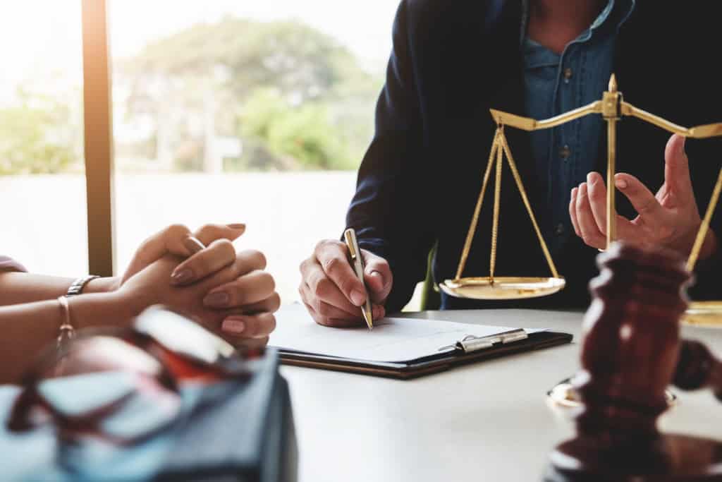 Court Applications vs. Mediation: A Less Stressful Path with EH Mediation Ascot
